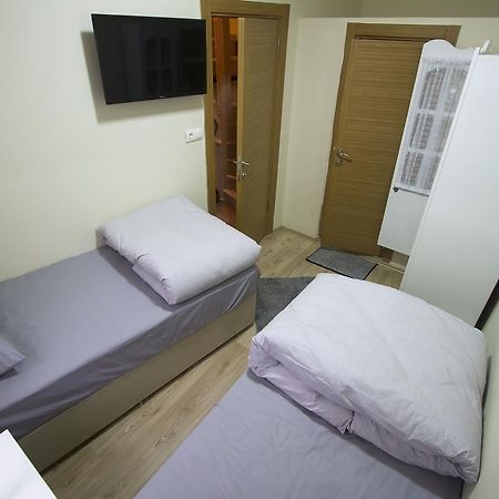 Отель Istanbul Erasmus House Экстерьер фото