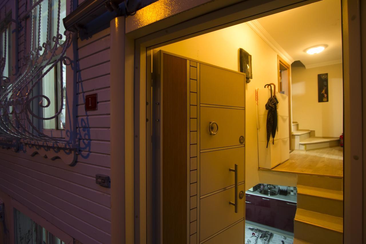 Отель Istanbul Erasmus House Экстерьер фото