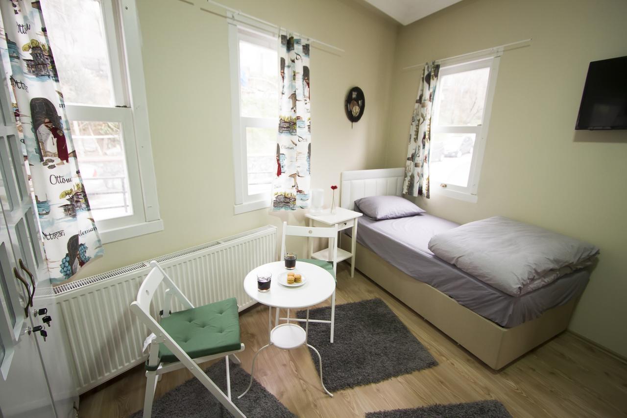 Отель Istanbul Erasmus House Экстерьер фото