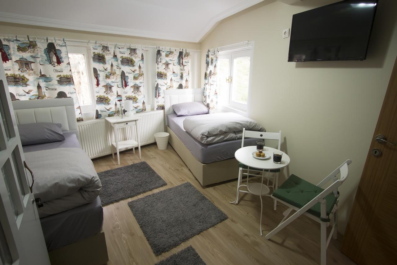 Отель Istanbul Erasmus House Экстерьер фото