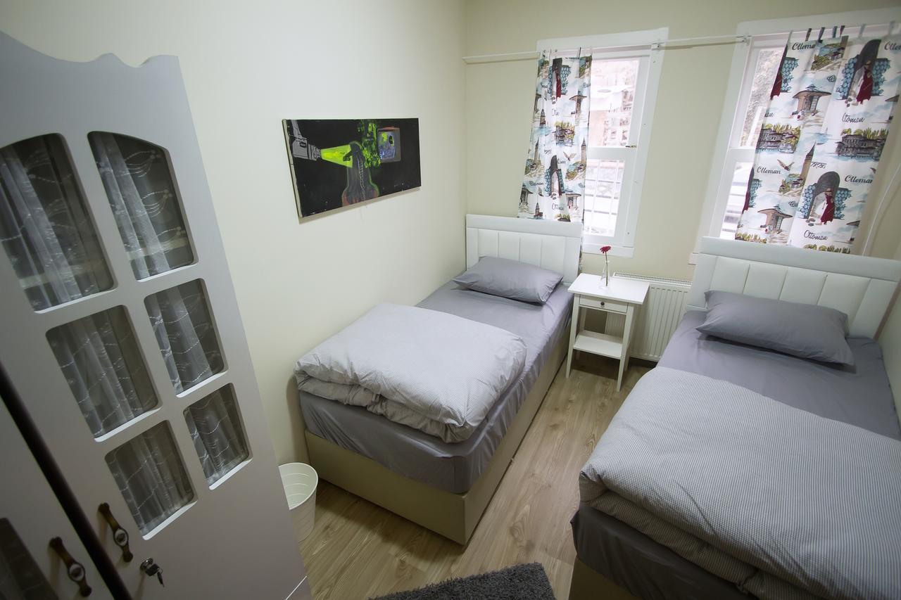 Отель Istanbul Erasmus House Экстерьер фото