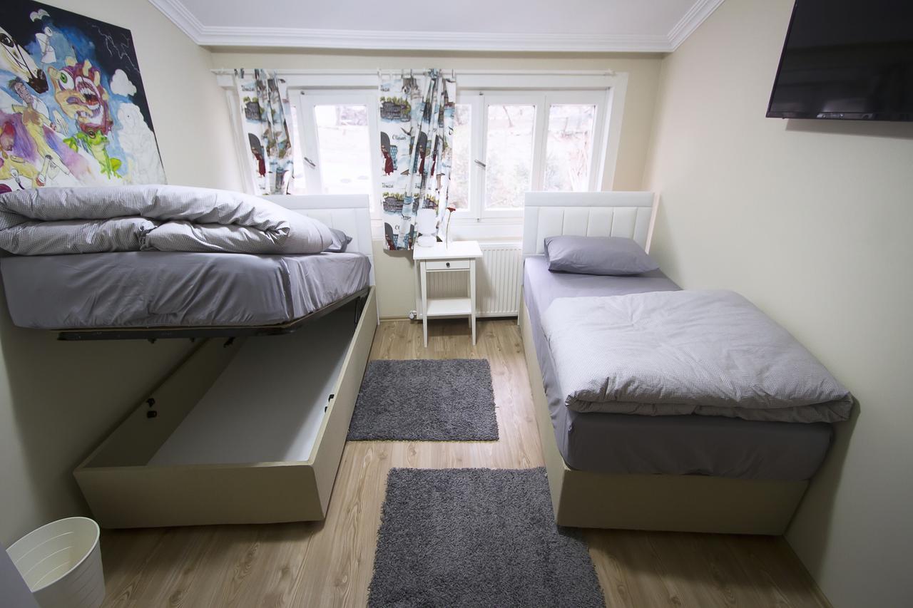 Отель Istanbul Erasmus House Экстерьер фото