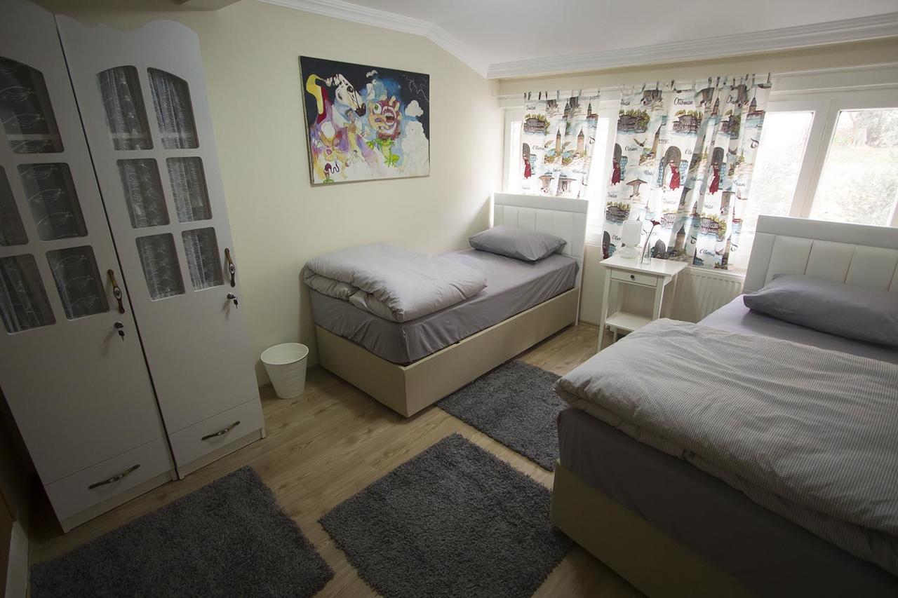 Отель Istanbul Erasmus House Экстерьер фото